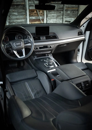 Audi Q5 cena 147000 przebieg: 40000, rok produkcji 2020 z Kraków małe 232